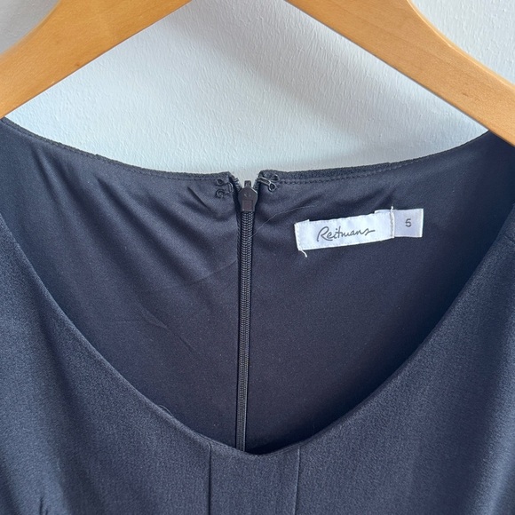 Classic Little Black Dress – Timeless & Chic (Size 5) 🖤✨ - Picture 2 of 6